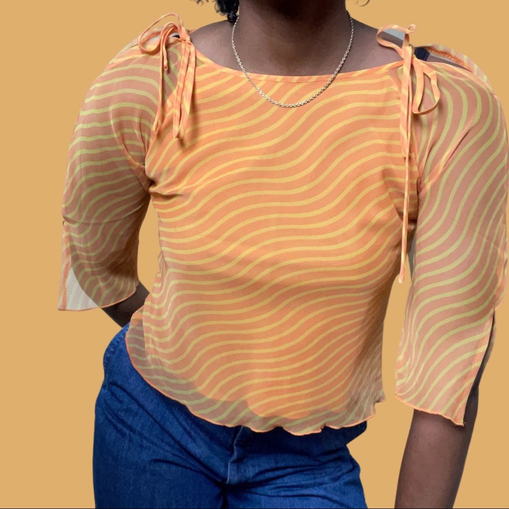 Retro Wavy Top